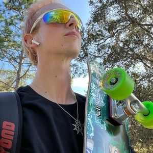 Meet your Posher, Brandon